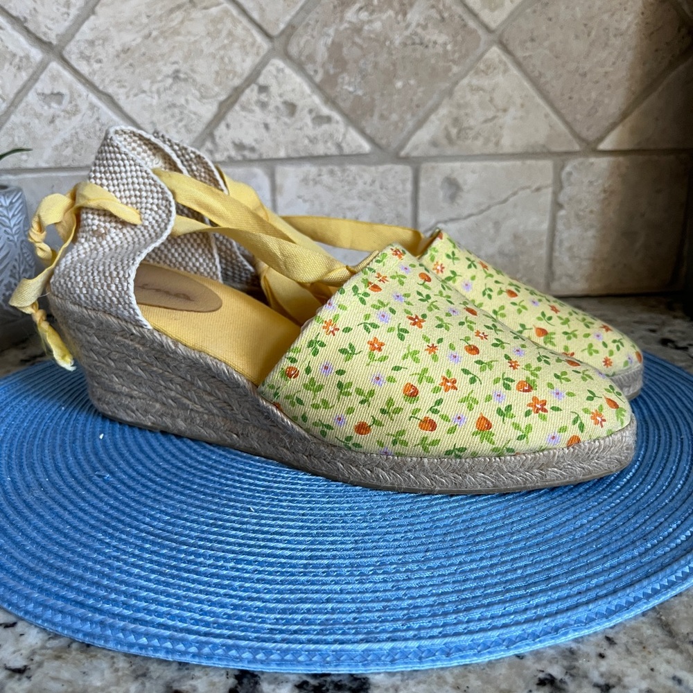 Nina Yellow Floral Ankle Tie Espadrille Sandals Size 10